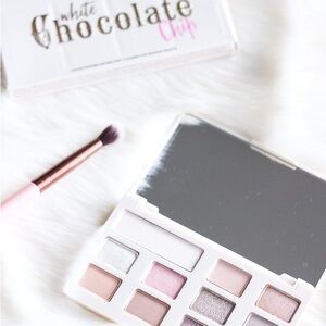 Too Faced White Chocolate Chip Palette